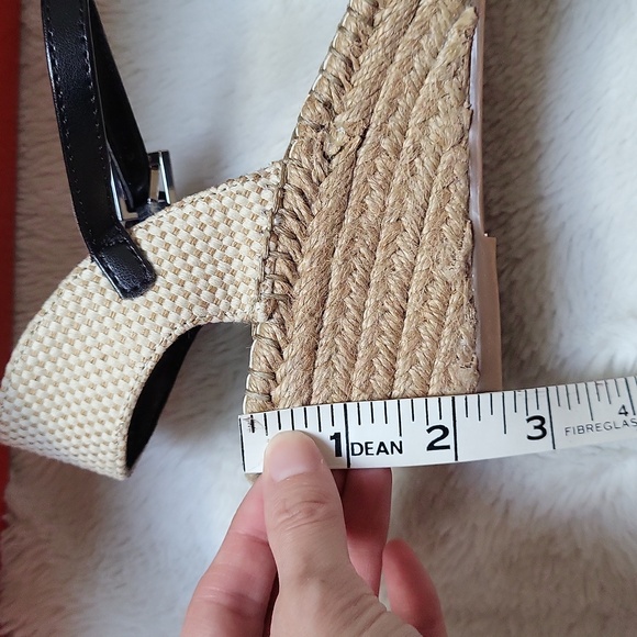 Jeanne Beker Black Lace Espadrille Wedges Size 8! NIB! - Picture 2 of 7